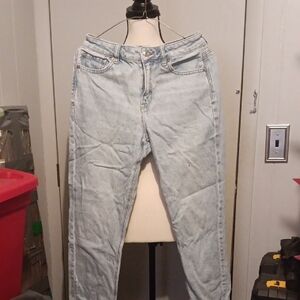 American Eagle Outfitters Light Wash Skinny Jeans